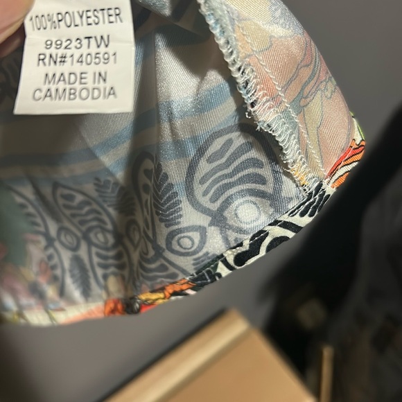 Colorful Floral Patterned Blouse - Picture 4 of 15